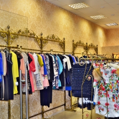 Магазин женской одежды. г. Москва, Алтуфьевское шоссе д.70 ТЦ Маркос Смол