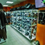 Фото №13 для проекта Торговые витрины, прилавки и системы с одеждой для магазина МОТОАКСЕССУАРОВ