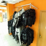 Фото №38 для проекта Торговые витрины, прилавки и системы с одеждой для магазина МОТОАКСЕССУАРОВ