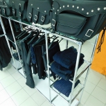 Фото №40 для проекта Торговые витрины, прилавки и системы с одеждой для магазина МОТОАКСЕССУАРОВ