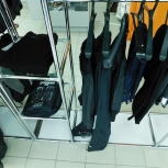 Фото №41 для проекта Торговые витрины, прилавки и системы с одеждой для магазина МОТОАКСЕССУАРОВ