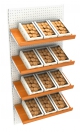 Металлический настенный стеллаж с четырьмя наклонными полками для продажи печенья и выпечки в "экранах" №1