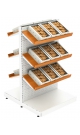 Низкий металлический стеллаж с двусторонними наклонными полками для продажи печенья и выпечки в "экранах" №3