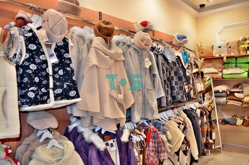 Магазин одежды из натуральной шерсти. г. Москва, ТЦ Вегас