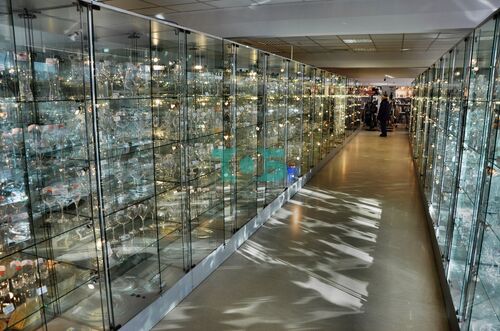 Оборудование для продажи хрустальных изделий