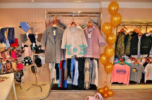 Хромированные системы для мужской и женской одежды в ТЦ Лоран