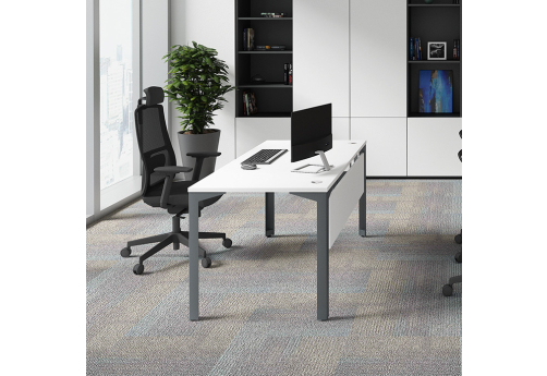 Стол рабочий (2 заглушки) с лицевой панелью Кристо Персонал, цвет белый