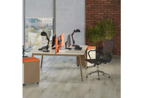 Рабочая станция на 2 места с экраном (с лючками) Макси Офис, цвет сатин