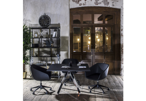 Стол для переговоров Астер, цвет черный