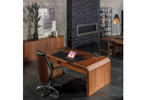 Стол для руководителя Сопрано, цвет орех Италия + черный