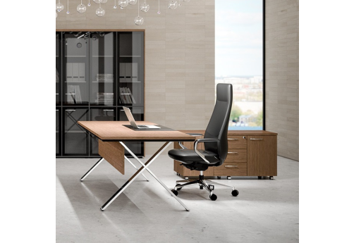 Стол руководителя с бюваром Адриатика, цвет орех