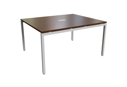 Стол для переговоров с подрозетником, цвет темный дуб